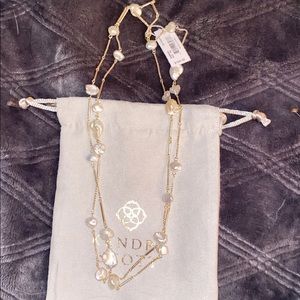 KENDRA SCOTT GOLD SABRINA NECKLACE